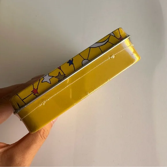 *SOLD* NIB L’OCCITANE en Provence Lip Balm Quartet Lip Set with Tin Gift Box - Picture 4 of 4